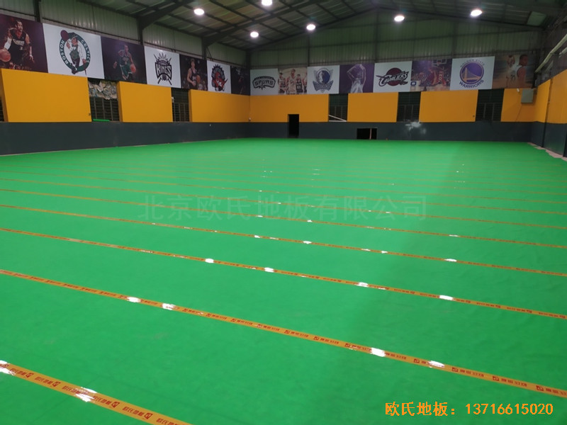 福建一通汽車(chē)修理有限公司籃球館運(yùn)動(dòng)木地板鋪裝案例3